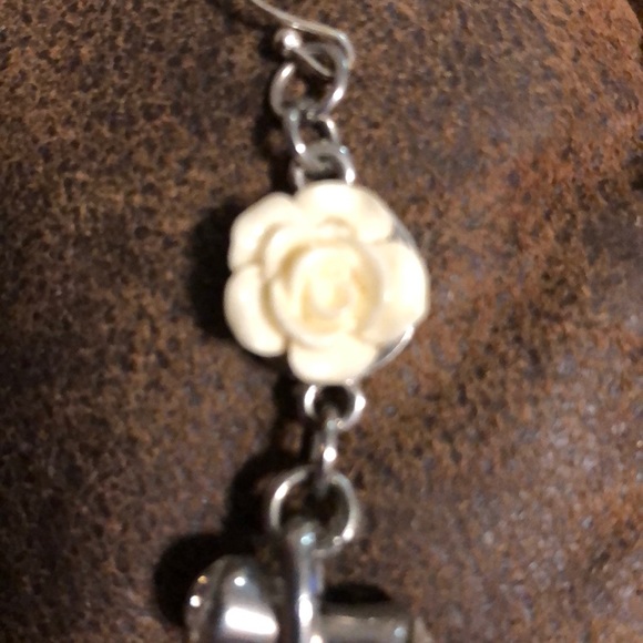 Pretty Rose and Crystal Earrings - Picture 3 of 4